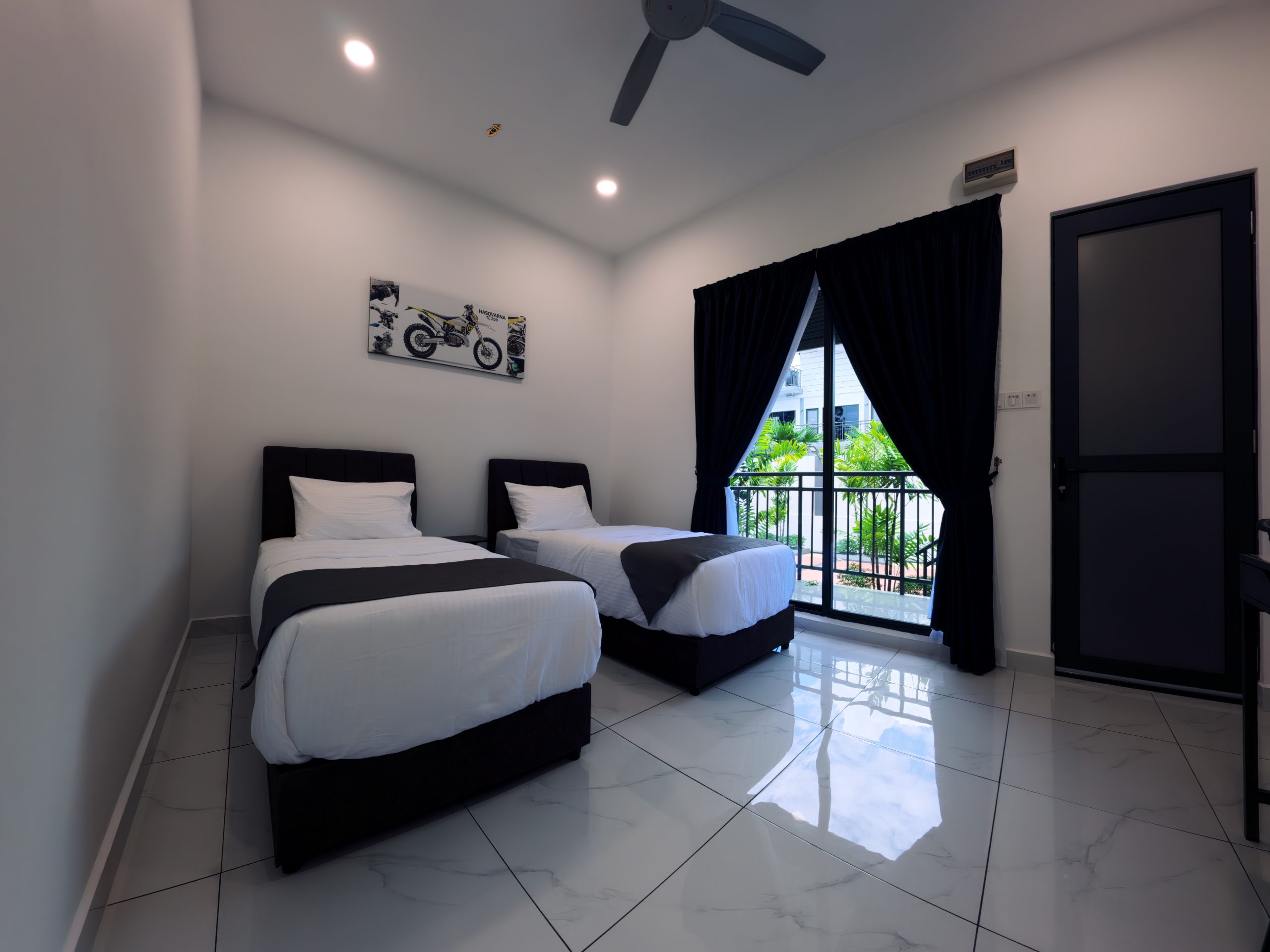 TRMC Chalet 2 Single